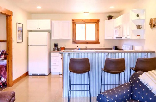 Grand Lake Cabin | Private & Serene Lake Getaway Retreat