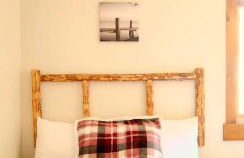 Grand Lake Cabin | Private & Serene Lake Getaway Retreat