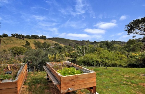 Shadow Hills House | Private serene retreat with pool in Los Angeles near Burbank and all studios!