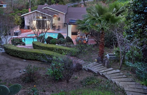 Shadow Hills House | Private serene retreat with pool in Los Angeles near Burbank and all studios!