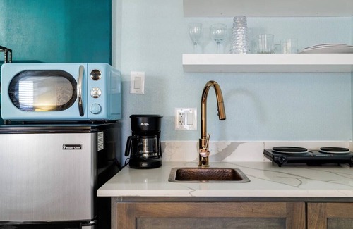 Oak Cliff Apartment | Private Space Bishop Arts