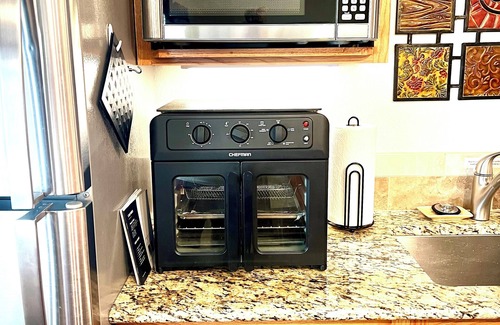 Briargate House | Private, Spacious Basement Suite - Hot Tub, Kitchenette, Ping Pong, Kid-friendly