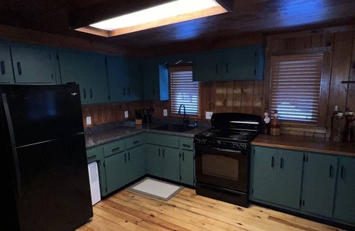 Lake Luzerne Cabin | Private Spacious cabin in the woods