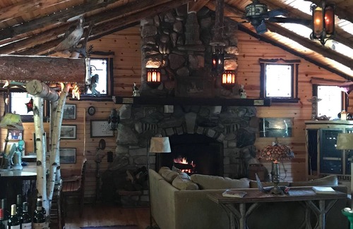 Mayfield Cabin | Private spacious lakefront lodge on 180 acres.