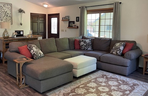 Tomahawk House | Private, spacious property located directly on the Wisconsin River