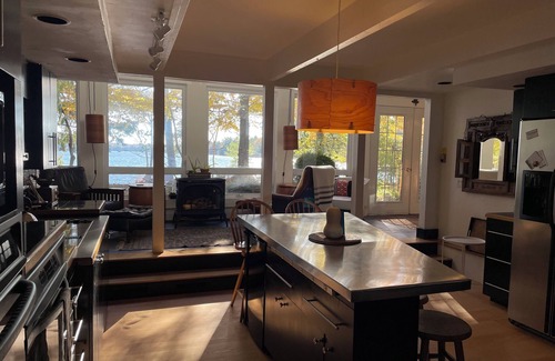 Kents Hill House | Private, Spacious, Sunlit Lakehouse near quiet mountain trails