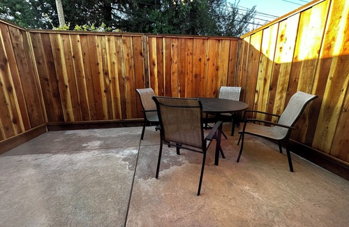 Fremont Apartment | Private studio located in Fremont close to many shops and to Tesla factory