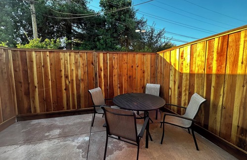 Fremont Apartment | Private studio located in Fremont close to many shops and to Tesla factory