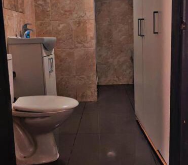 Harlington Apartment | Private Studio Outhouse near Heathrow- Free Parking
