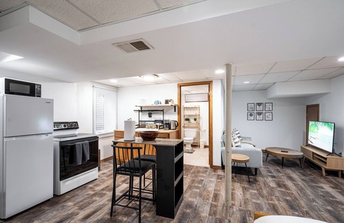 West Allis Apartment | Private studio room - Monthly stays