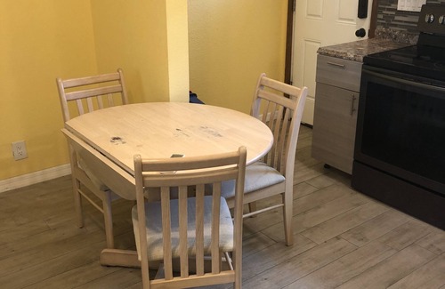 South Gate Ridge Apartment | Private Studio with pool 4.8 mil. from the beach!