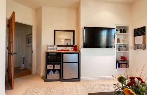 Boulder Condo | Private Suite and Patio by Boulder Gorgeous Views