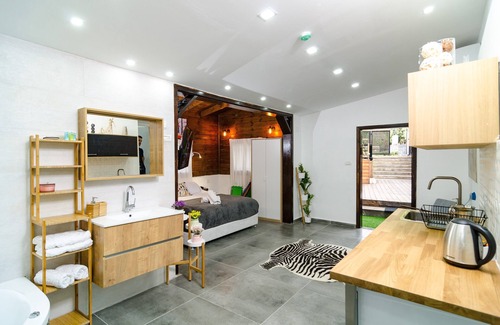 Tiberias Cabin | Private Suite's that provides comfort and beauty to our guests!