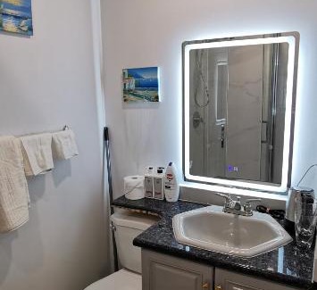 Richmond Bed & Breakfast | Private Suite with Separated Entrance