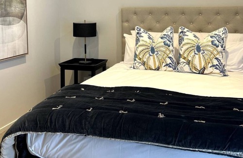 Greenlane - Ellerslie House | Private, Sunny, Brand new Home in Remuera