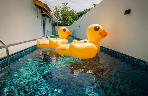Malacca City Villa | Private swimming pool + BBQ area in Malacca town area [DH Cultural Villa 1]