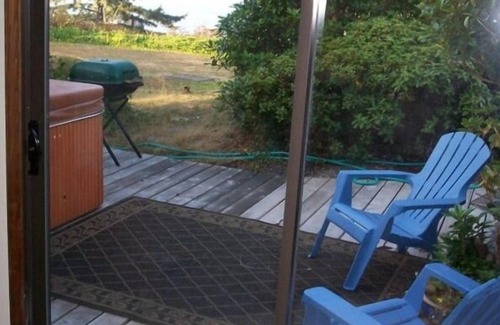 Brookings House | Private Trail to the Beach - 1 Bedroom