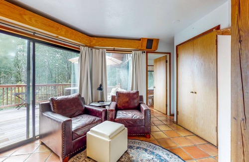 Timber Cove House | Private Tree-Top Retreat - Hot Tub & Scenic Deck