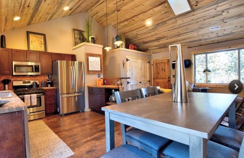 Stagetop Cabin | PRIVATE Updated Cabin GAME ROOM & PELOTON