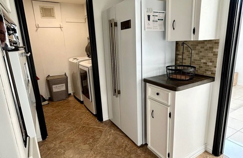 Stafford House | Private Upscale Modern Home in Meadows Place