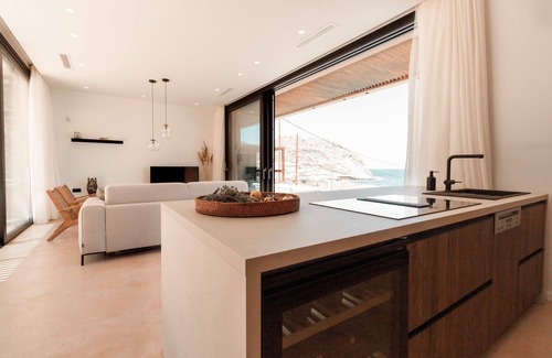 Mochlos Villa | Private Villa with a Sea View