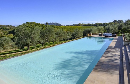 Montepulciano Villa | Private Villa with sauna, hot tub, A/C, WIFI, private pool, TV, veranda, close to Montepulciano