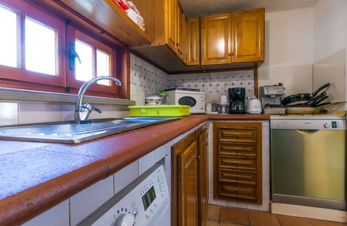 Rosignano Marittimo House | Private Villa with WIFI, A/C, private pool, TV, patio, pets allowed, panoramic view, parking