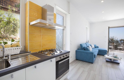 Marina del Cantone Villa | Private Villa with private pool, WIFI, hot tub, A/C, TV, patio, panoramic view, close to Sorrento
