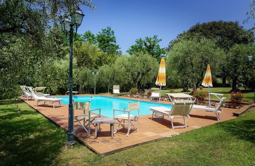 Capannori Villa | Private Villa with WIFI, private pool, A/C, TV, patio, panoramic view, parking, close to Lucca
