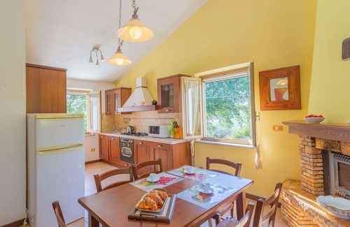 Marciano House | Private Villa with WIFI, private pool, A/C, TV, terrace, pets allowed, panoramic view, parking