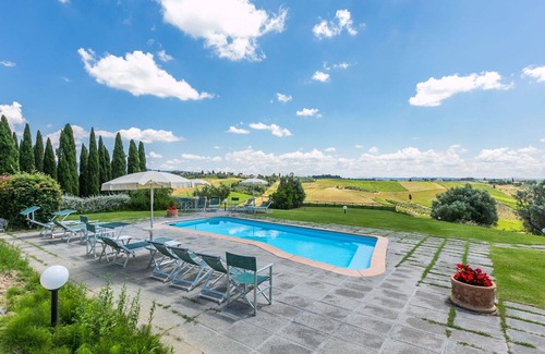 Cerreto Guidi Villa | Private Villa with private pool, A/C, WIFI, TV, terrace, pets allowed, panoramic view, parking