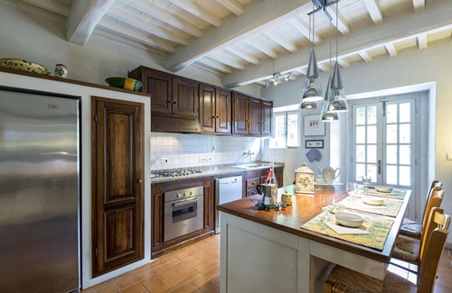 Pieve di Chio Villa | Private Villa with A/C, private pool, hot tub, WIFI, TV, terrace, panoramic view, close to Cortona