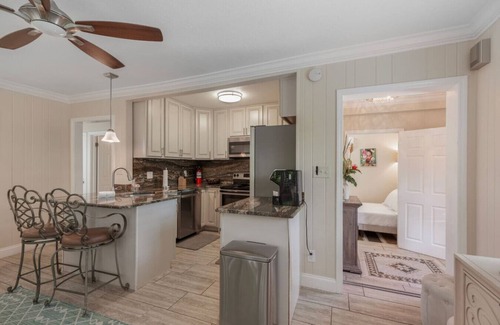 Clearwater Apartment | Private Villa with Courtyard