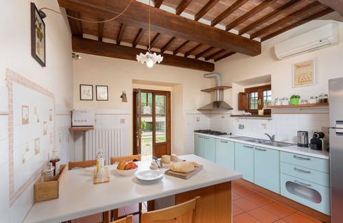Subbiano Villa | Private Villa with hot tub, WIFI, private pool, A/C, TV, patio, panoramic view, close to Arezzo