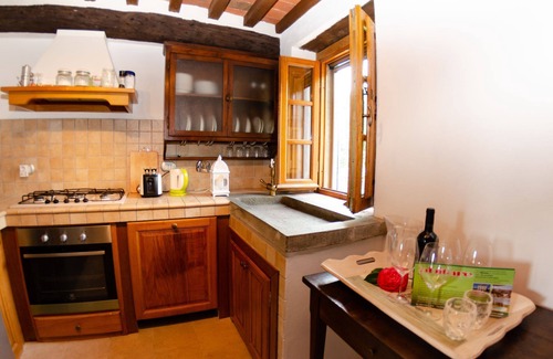 Nozanno Villa | Private Villa with internet, private pool, A/C, TV, terrace, pets allowed, parking, close to Lucca