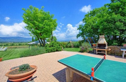 Fratticciola Villa | Private Villa with A/C, hot tub, WIFI, private pool, panoramic view, parking, close to Cortona