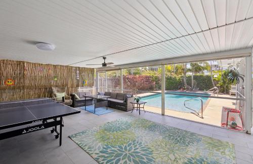 Dania Beach House | Private Villa with Pool and Sauna home