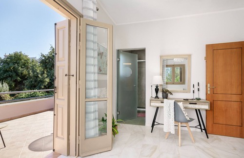 Prines Villa | Private villa with unique panoramic sea views, pool, bbq, 3km to the beach!