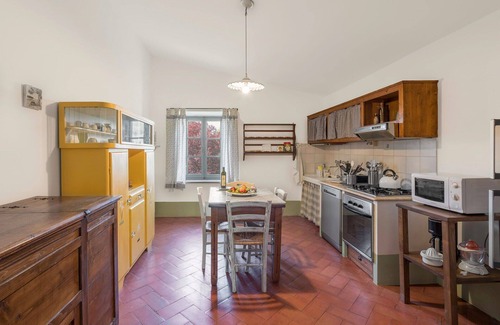 Sarteano Villa | Private Villa with WIFI, private pool, pets allowed, panoramic view, parking, close to Montepulciano