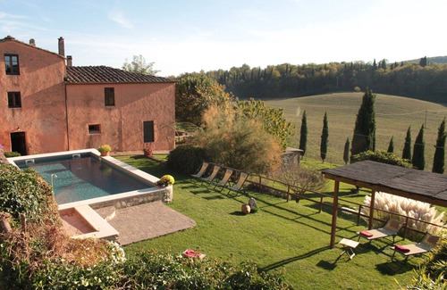 Simignano Villa | Private Villa with WIFI, private pool, hot tub, A/C, TV, patio, panoramic view, close to Siena