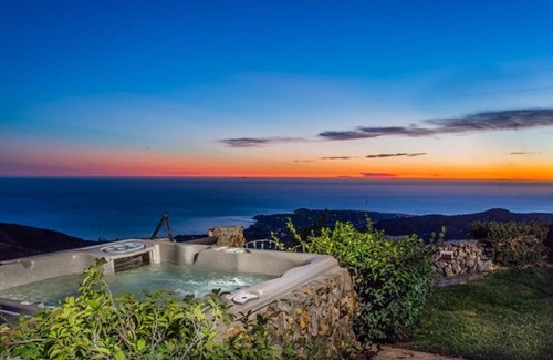Malibu House | Private Vineyard Estate Overlooking Pacific Ocean