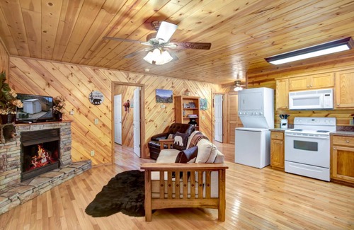 Hayesville Cabin | Private water fly fishing, with our guides, Cabin rentals