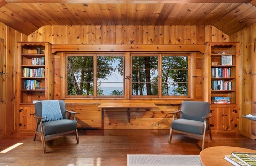 Traverse City Cabin | Private Waterfront Cottage on Lake Michigan