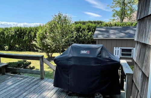 Southold House | Private Waterfront home Dock Kayak walk to Southold, near Greenp