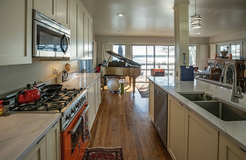Canandaigua House | Private waterfront home w kayaks, 2.5 miles to historic mainstreet, Pets welcome
