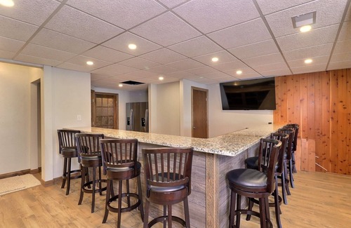 Three Lakes House | Private waterfront lake, sand beach, bar, 4 minutes to the chain, private launch