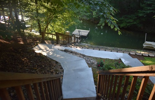 Winchester House | Private, wooded, waterfront home at end of cove