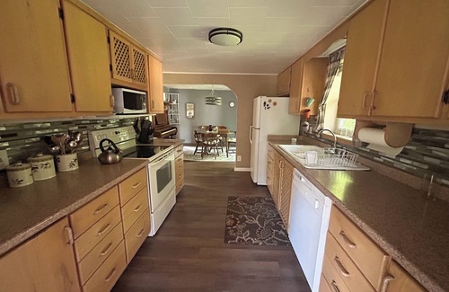 Frederic Cottage | PrivateAuSableRiverRetreat-Frederic, MI Sleeps 6