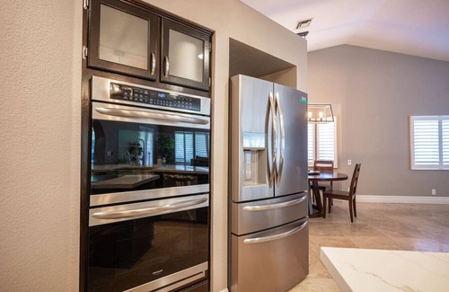 Las Vegas House | Privately Gated Oasis w/Tons of extras Near STRIP