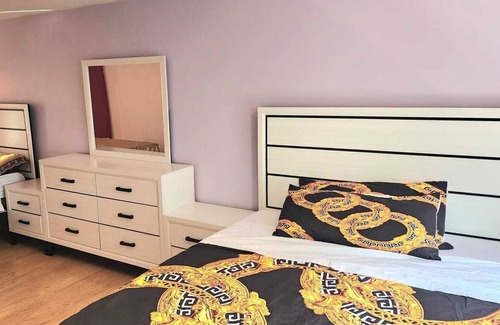 Worcester Bed & Breakfast | Privately Homely. Spacious near all stores and major roads 290,I90,495